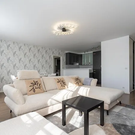 Apartment Apart' Min - Disneyland Paris - 3 Bedrooms - 2 Parking Spots *